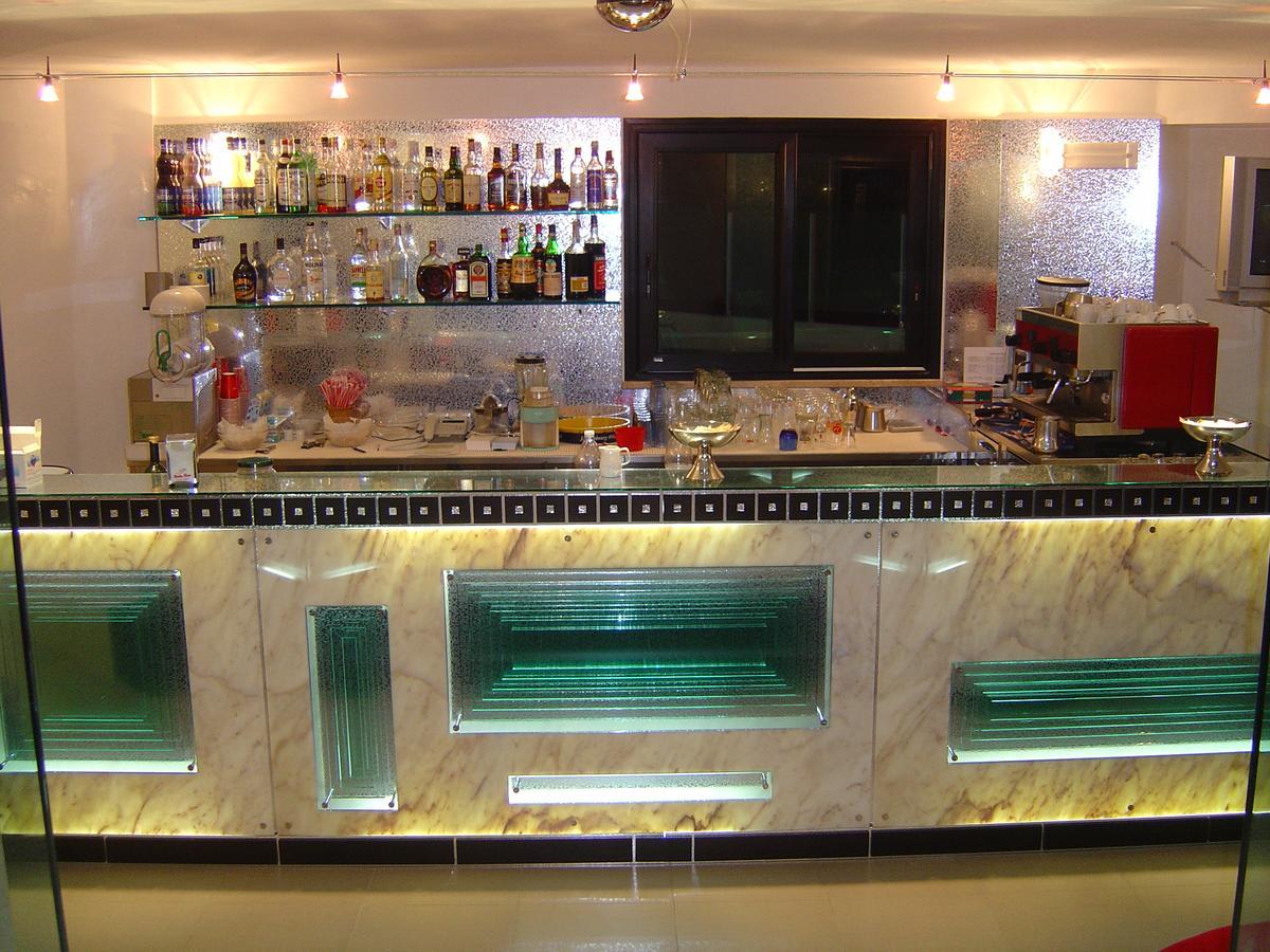 Hotel Gambrinus Rimini Bagian luar foto